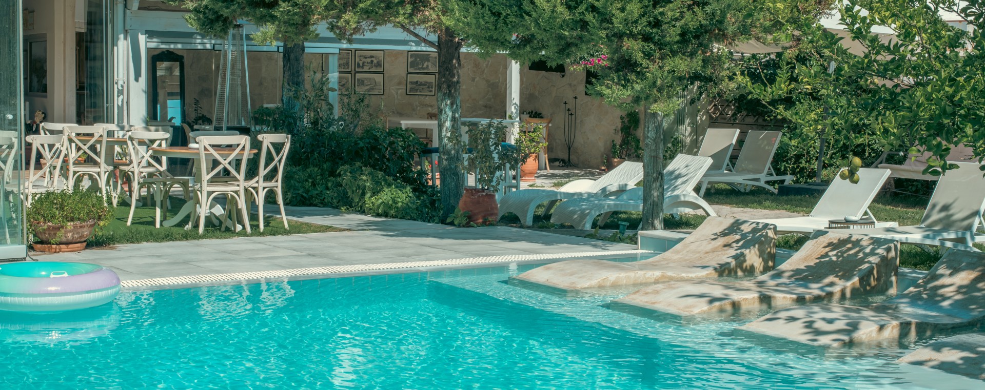 Georgia’s Garden Hotel <br><span> Garden Vibes</span>